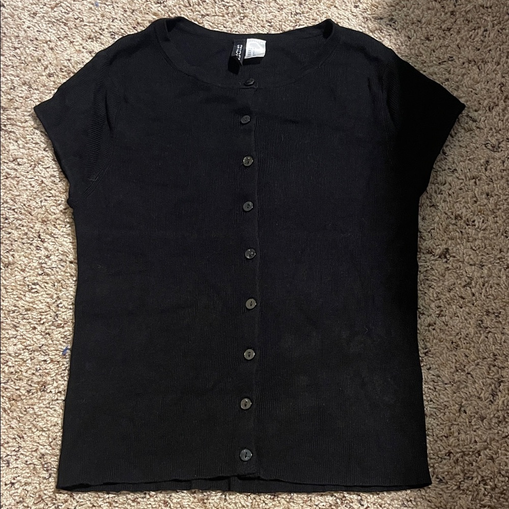 H&M Black Short Sleeve Button-Down Shirt
